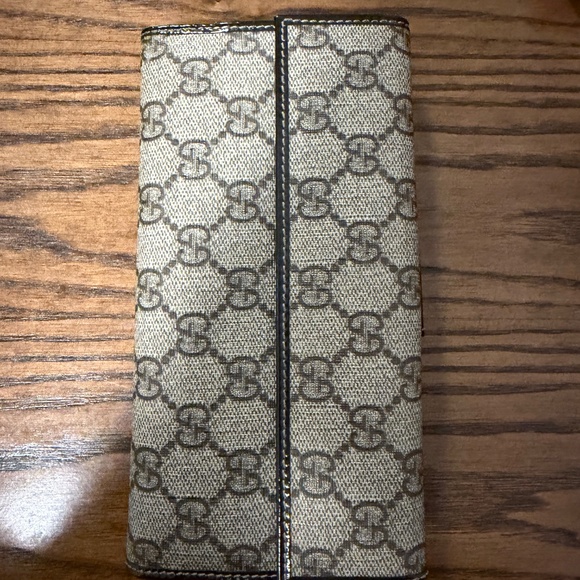 Gucci GG Canvas Leather Wallet - Picture 2 of 8